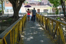 Se inicia el proceso de recuperación y mantenimiento de puentes peatonales en las comunas 7 y 17
