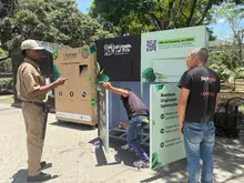 Alcaldía de Cali y Swisscontact instalan los primeros eco-puntos públicos en el Bulevar del Río