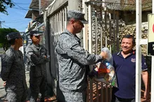 Más de 150 familias recibieron ayudas tras el atentado en inmediaciones de la Base Marco Fidel Suárez