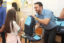 66 jóvenes y adultos de la IEO de Santa Librada recibieron kits escolares