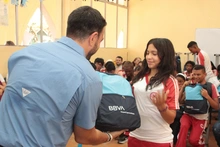 66 jóvenes y adultos de la IEO de Santa Librada recibieron kits escolares