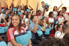 66 jóvenes y adultos de la IEO de Santa Librada recibieron kits escolares