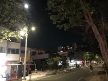 Modernización del alumbrado público transforma la vida nocturna y el  comercio en la avenida Sexta