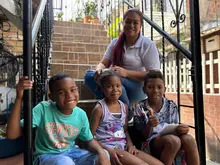Un Rayo de Luz para el barrio Floralia: sembrando esperanza y arte en Cali