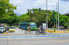 Así avanza el ‘Día sin carro’: el MIO responde con eficiencia desde la estación Universidades, en el sur de Cali
