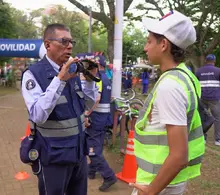 ‘Bici-doctores’: salvavidas en las vías de Cali