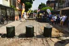 Desde la Comuna 8, alcalde Eder dio inicio a la recuperación en tiempo récord de más de 100 tramos viales en Cali 