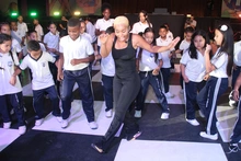 100 estudiantes de la Institución Educativa Isaías Gamboa bailan al ritmo de la cultura en el Festival Mundial de Salsa