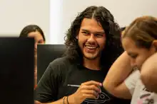 Estudios Takeshima le apuesta a la cocreación comunitaria y al talento de los jóvenes caleños