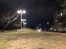 Cali le gana terreno al abandono: Alcaldía y Emcali iluminan lote recuperado en el norte de la ciudad