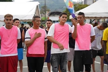 100 personas que están superando la vida en calle se pusieron ‘la 10’ en el Torneo  de Fútbol Inclusivo