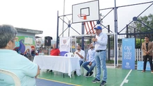 Alcaldía de Cali presentó la renovada cancha múltiple de San Judas