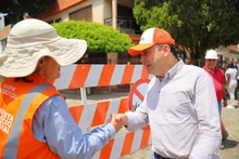Cali sale del abandono: trabajos de recuperación de malla vial de la Comuna 17 avanzan a toda máquina