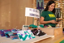 Makkú, el emprendimiento caleño que da nueva vida al plástico y despierta conciencia ambiental