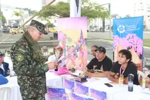 El Parque de las Banderas se vistió de Feria de Servicios en la conmemoración del Día del Veterano