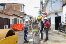 Luego de 30 años de abandono, vías en el barrio Buenos Aires son recuperadas en la Alcaldía de Alejandro Eder