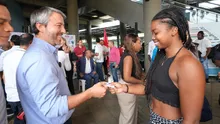 Mediante convenio de Metro Cali con la Gobernación y Univalle, estudiantes reciben bonos de transporte del MIO 