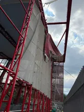 Inició el cambio de la lona deteriorada en el Coliseo ‘Miguel Calero’: Alcaldía de Cali hace cumplir la póliza 
