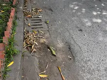 Sanando heridas del abandono en la Comuna 2: así avanza la Alcaldía Eder en el cumplimiento de acciones judiciales de sus vías