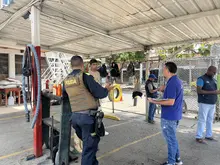 Autoridades despliegan operativos de control del recurso hídrico en lavaderos de carros de la Comuna 21