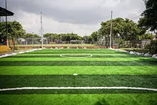 Cali ‘invierte para crecer’ su infraestructura deportiva: se recuperan tres canchas sintéticas en el suroriente