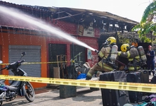Alcaldía de Cali atiende emergencia por incendio en la galería de Siloé