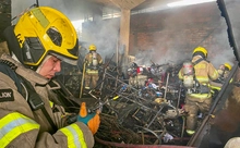 Alcaldía de Cali atiende emergencia por incendio en la galería de Siloé