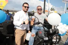 Cali fortalece el reciclaje con la entrega de siete nuevos moto-cargueros a organizaciones de recicladores de oficio