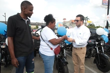 ‘Del costal al motor’: Alcaldía entrega moto-cargueros y acelera la  dignificación de los héroes ambientales en Cali