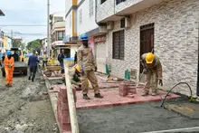 Inició la instalación de adoquines en el barrio Obrero para dar paso al primer recorrido patrimonial de la salsa