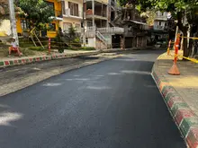 Vías de acceso al hospital Mario Correa Rengifo salen del abandono gracias a obras de pavimentación de la alcaldía Eder