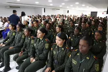‘Impulsando Futuros’ en Cali: unos 300 jóvenes se graduaron en competencias que mejoran sus opciones de educación y  empleabilidad