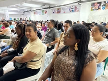 Alcaldía de Cali firma compromiso con vendedores informales para el cuidado del ‘Alumbrado Navideño de 2025’