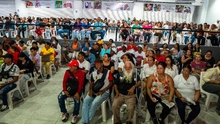 La reconciliación vende y la esperanza ilumina en la Sucursal de la Navidad
