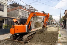 ¡Barrio Nueva Floresta se recupera! Obras de pavimentación de la Alcaldía de Alejandro Eder llegan a la Comuna 12