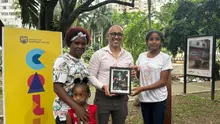 Cali, se sumerge en fotografía, cultura y saberes: La exposición inspirada en la vida de los habitantes de Playa Renaciente