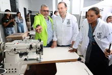 Cali impulsa el renacer económico del Barrio Obrero con entrega de capital semilla a sus emprendedores