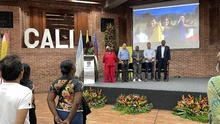 Ana Catalina Castro, directora de Jurídica Pública, recibe la Cruz de Oro en lanzamiento de la XIX versión de las fiestas de San Pacho en Cali