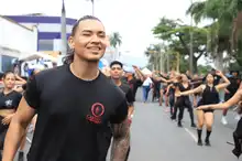 Escuelas de baile alegran el corredor de la Calle 25 durante los ensayos del Salsódromo