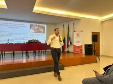 120 docentes fortalecen sus capacidades pedagógicas gracias a formación en educación inclusiva