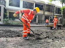 ¡Ciudad 2000 se recupera! Alcaldía Eder avanza la restauración de las vías de este emblemático barrio de Cali 