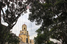 Con el alumbrado en el parque y la Calle de la Feria, la gente del barrio Obrero calienta motores para vivir su mejor diciembre