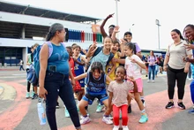 Niños de los programas ‘Deporvida’ y ‘Deporte Escolar’ de Cali disfrutan sus vacaciones recreativas