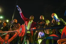 A pesar de la lluvia, cerca de 32.000 personas disfrutaron del Salsódromo, desfile que dio inicio a la 68 de la Feria de Cali