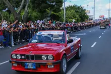 Cali rodó con su historia a través de 200 joyas en el Desfile de Autos Clásicos y Antiguos en la versión 68 de la Feria de Cali