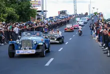 Cali rodó con su historia a través de 200 joyas en el Desfile de Autos Clásicos y Antiguos en la versión 68 de la Feria de Cali