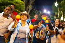 La 68 Feria de Cali celebró el Agua’e lulo en el barrio Obrero, una tradición que mantiene viva la salsa caleña