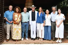 Embajador John McNamara recorre el Barrio Obrero y conoce la apuesta de Cali por la cultura y la renovación urbana
