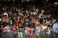 La Feria se toma el Distrito de Aguablanca: música, baile y alegría en la Caseta del Bulevar del Oriente