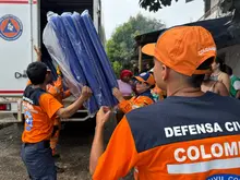 Alcaldía de Santiago de Cali inicia rutas de atención a afectados por incendio estructural en Comuneros 2, sector La Playita